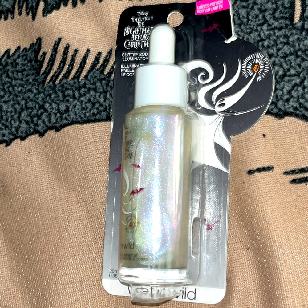 ✨🆕BNIP!sealed!Wet n Wild x Nightmare Before Christmas Glitter Body Illuminator✨